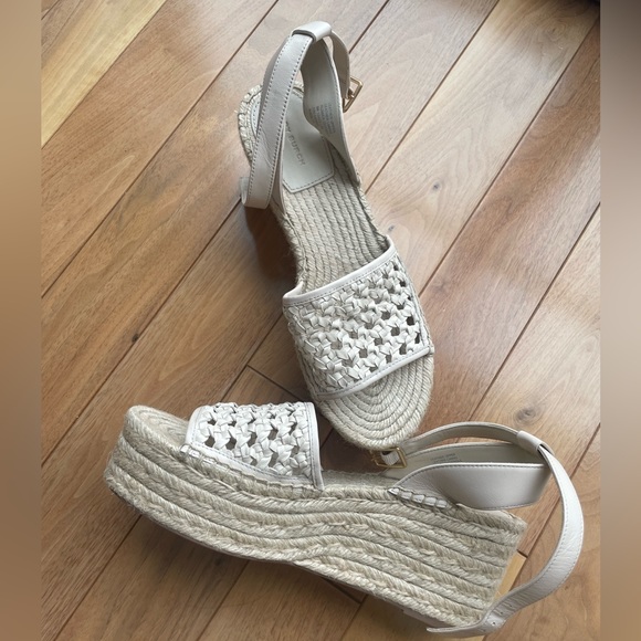 Tory Burch Sandal Wedges - Picture 1 of 8